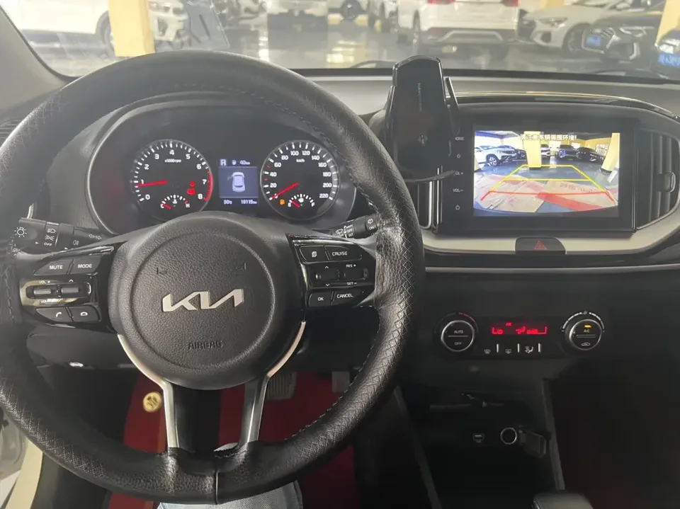Kia KX1 Yipao 2021 Modified 1.4L CVT Sunroof Model 2022 — thumbnail 3