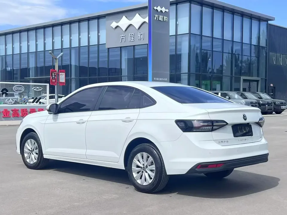 Volkswagen Lavida Lavida 2025 New 1.5L Outstanding New Elegant Edition 2025 — миниатюра 4