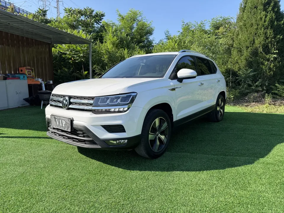 Volkswagen Tharu tuyue 2022 280TSI 2WD Comfort Edition 2022 — photo 1, buy with delivery to Moscow