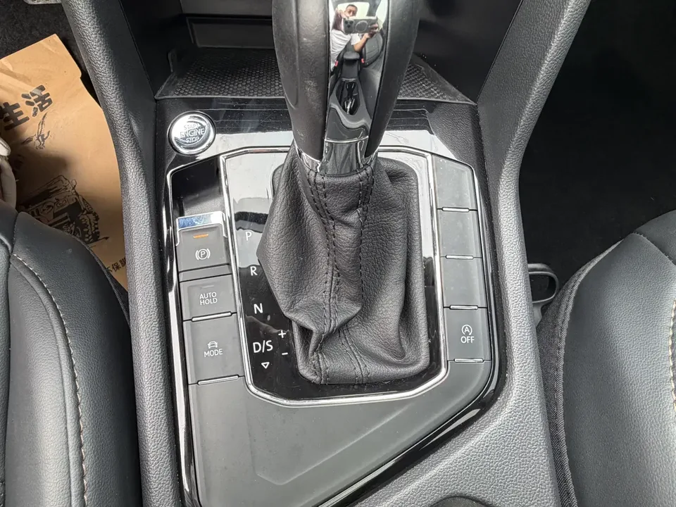 Volkswagen Tharu tuyue 2022 280TSI 2WD Deluxe Edition 2022 — thumbnail 4