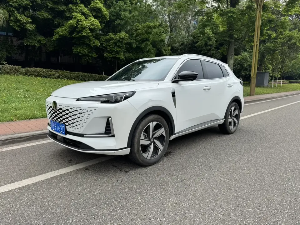 Changan CS55 Plus Changan CS55 PLUS 2024 The third generation 1.5T DCT Excellence 2024 — photo 1, buy with delivery to Moscow