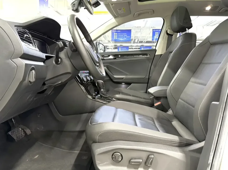Volkswagen T-Roc TANG 2022 280TSI DSG 2WD R-Line Pro PLUS 2022 — thumbnail 5