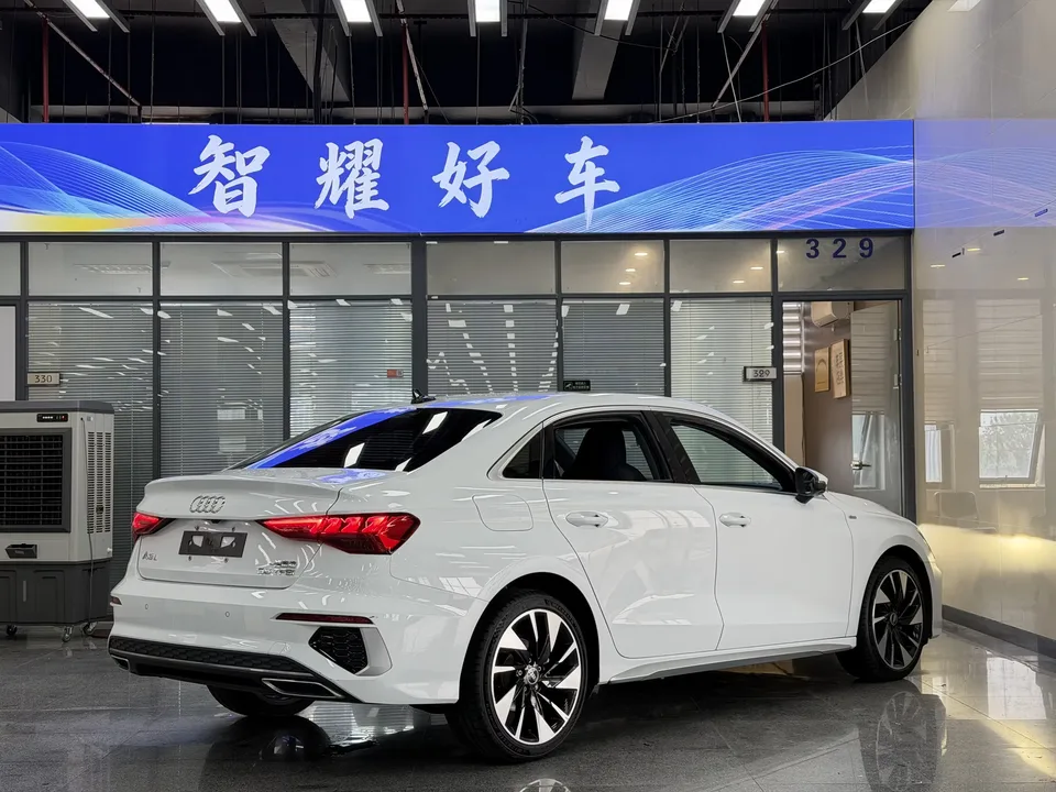 Audi A3 Audi A3 2022 Sportback 35 TFSI Stylish and sporty 2022 — thumbnail 2