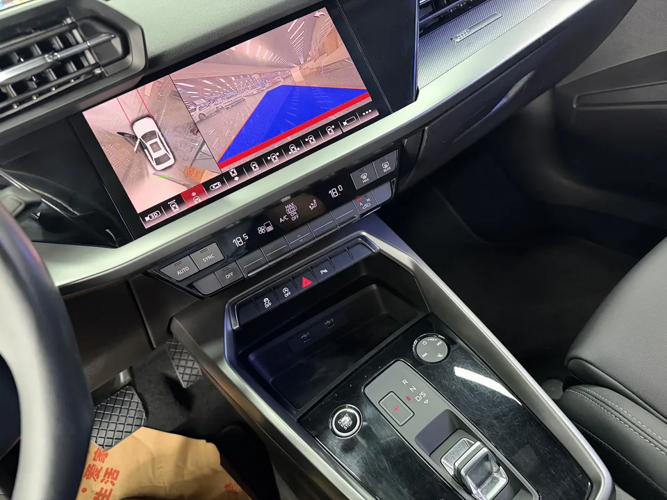 Audi A3 Audi A3 2022 Sportback 35 TFSI Stylish and sporty 2022 — thumbnail 5