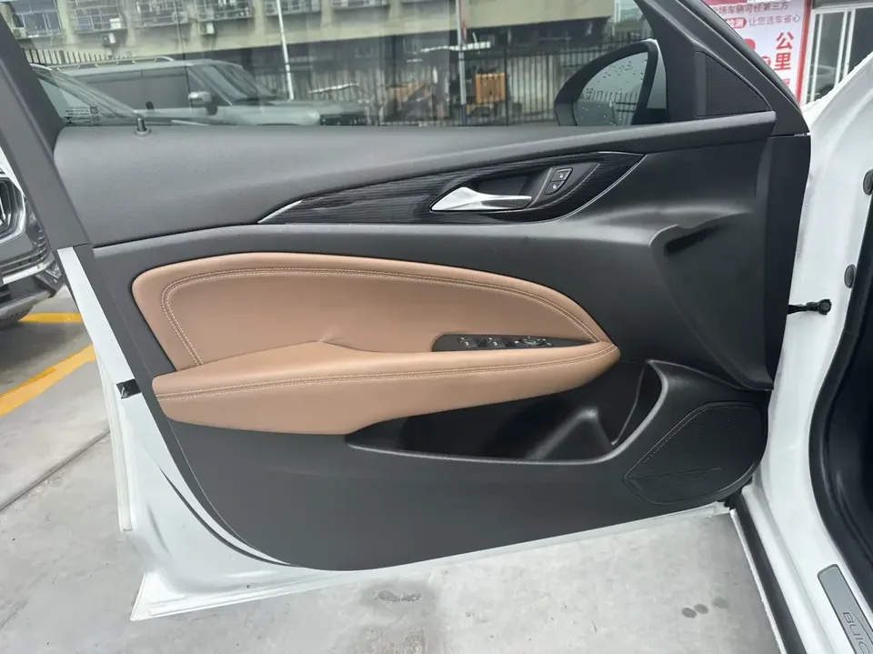 Buick Majesty Majesty 2022 552T Smart 2022 — миниатюра 4
