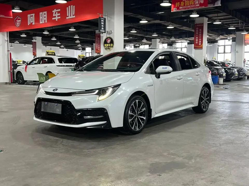 Toyota Levin Lei Ling 2022 Dual Engine 1.8H E-CVT Sports Edition 2022 — photo 1, buy with delivery to Moscow