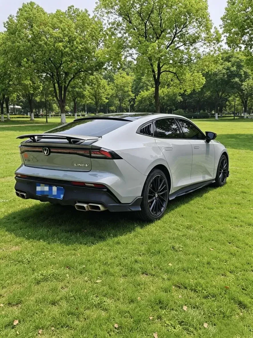 Changan UNI-V Changan UNI-V 2023 1.5T Premium 2024 — thumbnail 2