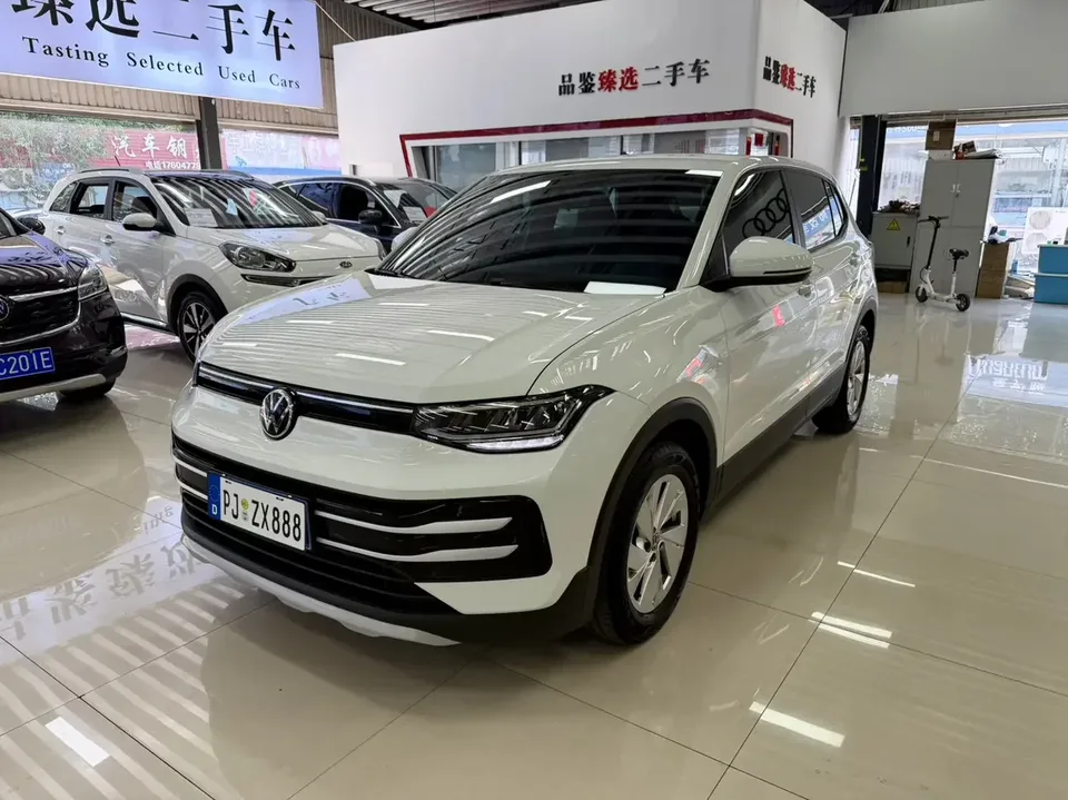Volkswagen Tharu tuyue 2025 New 1.5L Ruijin Edition 2024 — фото 1, купить с доставкой в Москву