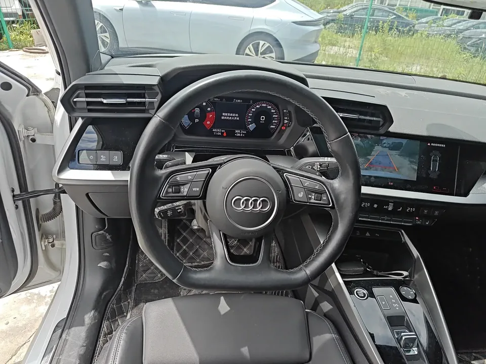 Audi A3 Audi A3 2023 Sportback 35 TFSI Stylish and sporty 2023 — thumbnail 4