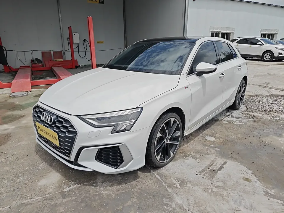 Audi A3 Audi A3 2023 Sportback 35 TFSI Stylish and sporty 2023 — photo 1, buy with delivery to Moscow