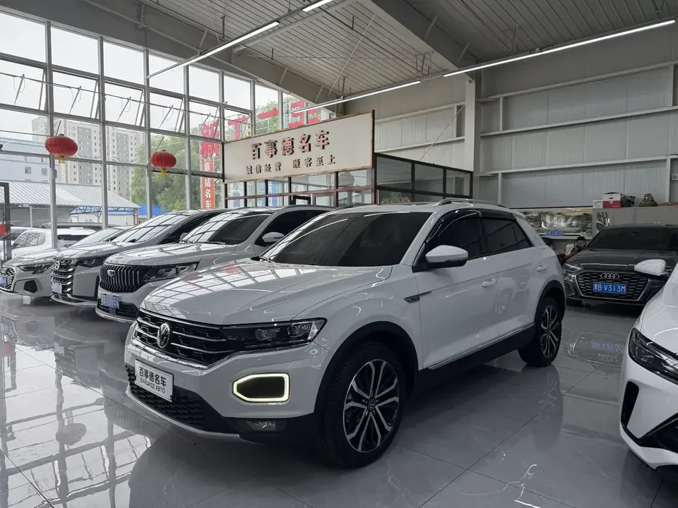 Volkswagen T-Roc TANG 2022 280TSI DSG 2WD Comfort PLUS 2022 — photo 1, buy with delivery to Moscow