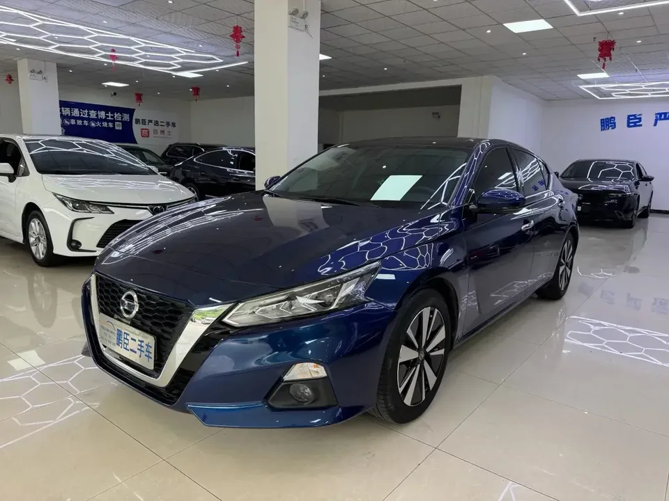 Nissan Altima Sound of nature 2022 2.0L XL-Upr Premium Edition 2022 — photo 1, buy with delivery to Moscow