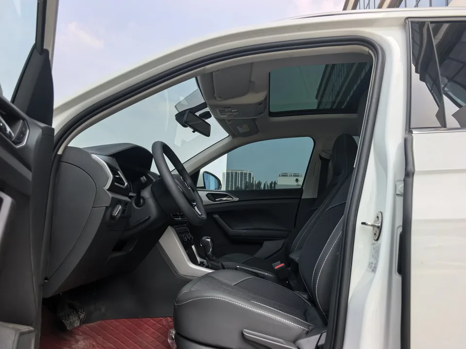 Volkswagen Tu Kai Tu Kai 2023 300TSI DSG Deluxe 2024 — thumbnail 4