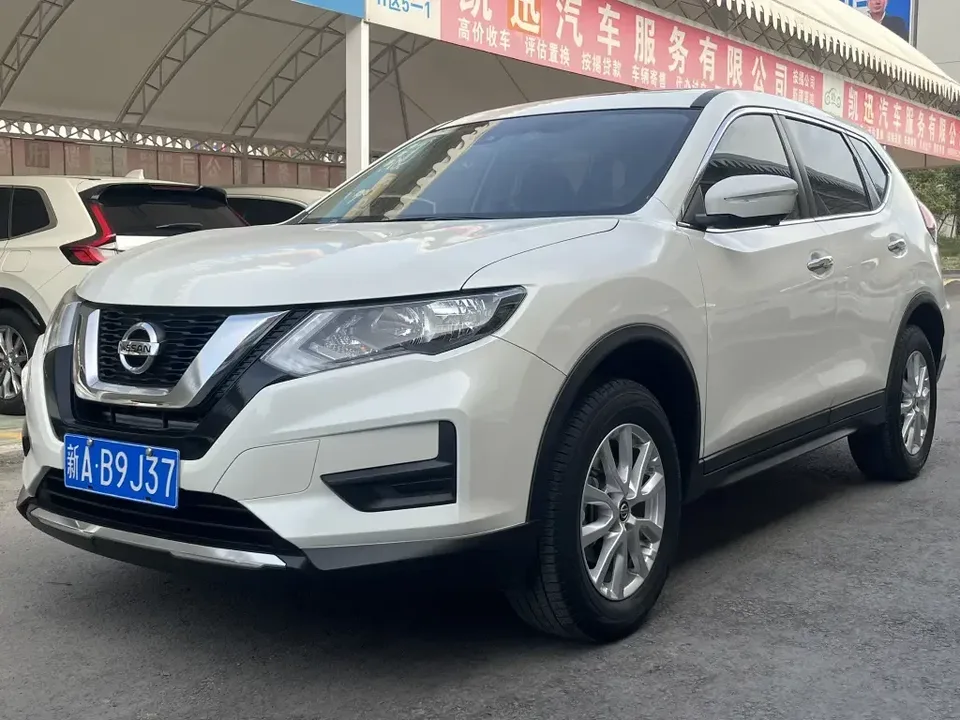 Nissan X-Trail Qijun 2022 2.0L 2WD Smart Link Premium Edition 2024 — photo 1, buy with delivery to Moscow