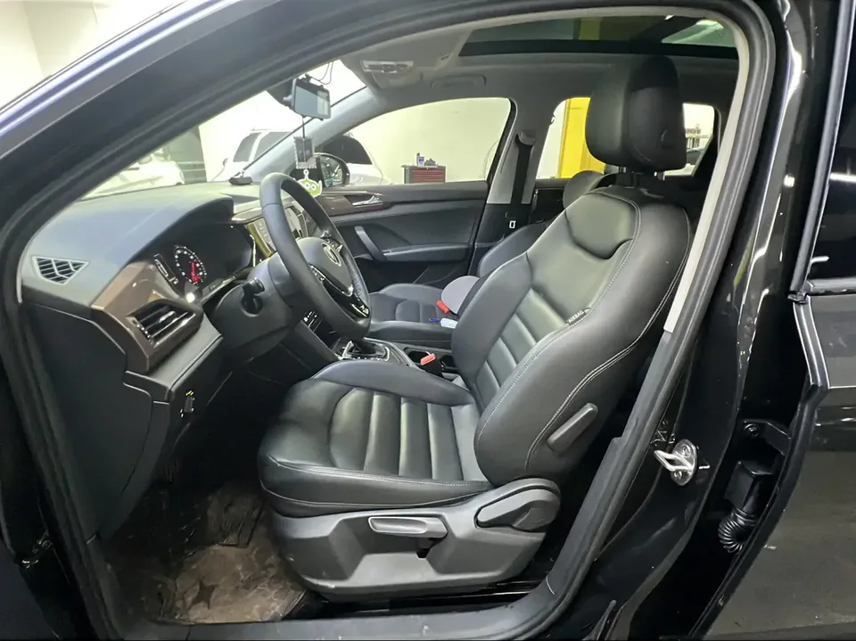 Volkswagen Tharu tuyue 2021 280TSI 2WD Comfort Edition 2022 — thumbnail 3