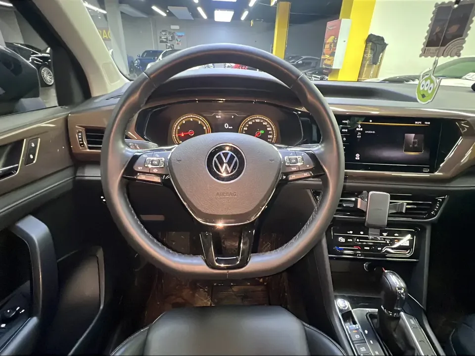 Volkswagen Tharu tuyue 2021 280TSI 2WD Comfort Edition 2022 — thumbnail 4