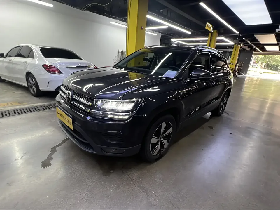 Volkswagen Tharu tuyue 2021 280TSI 2WD Comfort Edition 2022 — photo 1, buy with delivery to Moscow