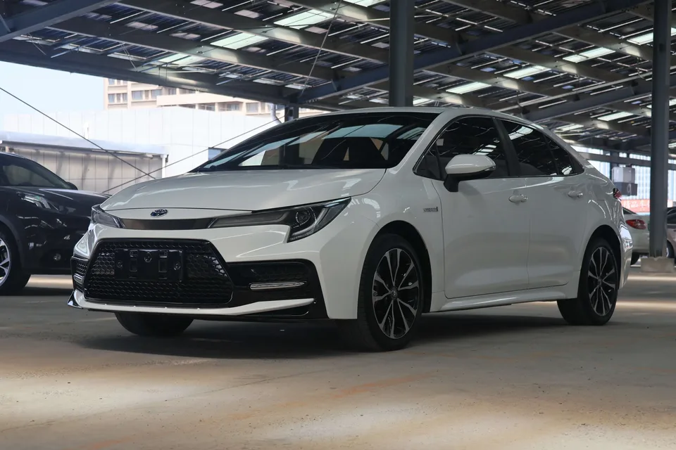 Toyota Levin Lei Ling 2022 Dual Engine 1.8H E-CVT Sports Edition 2022 — photo 1, buy with delivery to Moscow