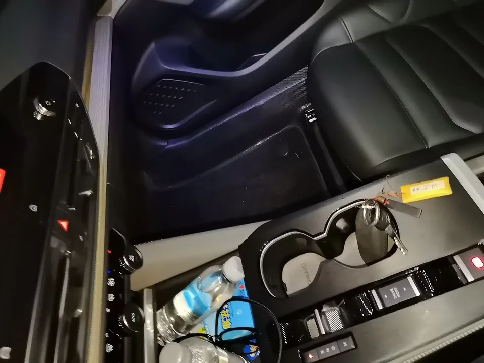 Citroen Versailles C5 X Versailles C5 X 2021 1.6T Enjoy Extraordinariness 2022 — миниатюра 3