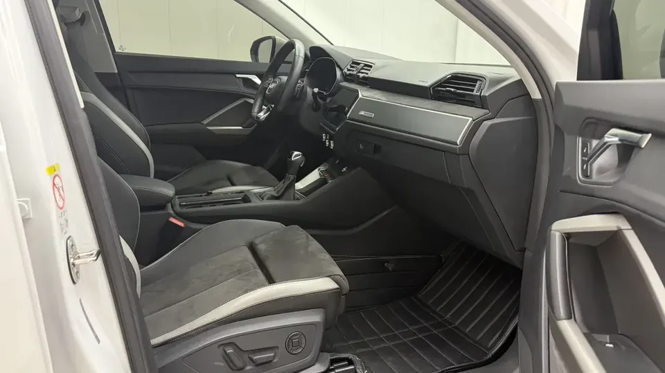 Audi Q3 Audi Q3 2022 35 TFSI Stylish Dynamic 2022 — thumbnail 3