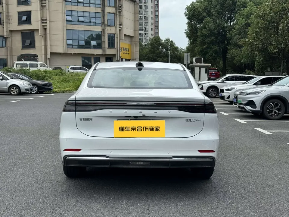 Geely Galaxy A7 EM Galaxy A7 EM 2025 150km Premium Edition 2025 — thumbnail 2