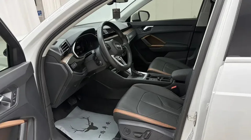 Audi Q3 Audi Q3 2023 35 TFSI Stylish and Elegant 2023 — thumbnail 5