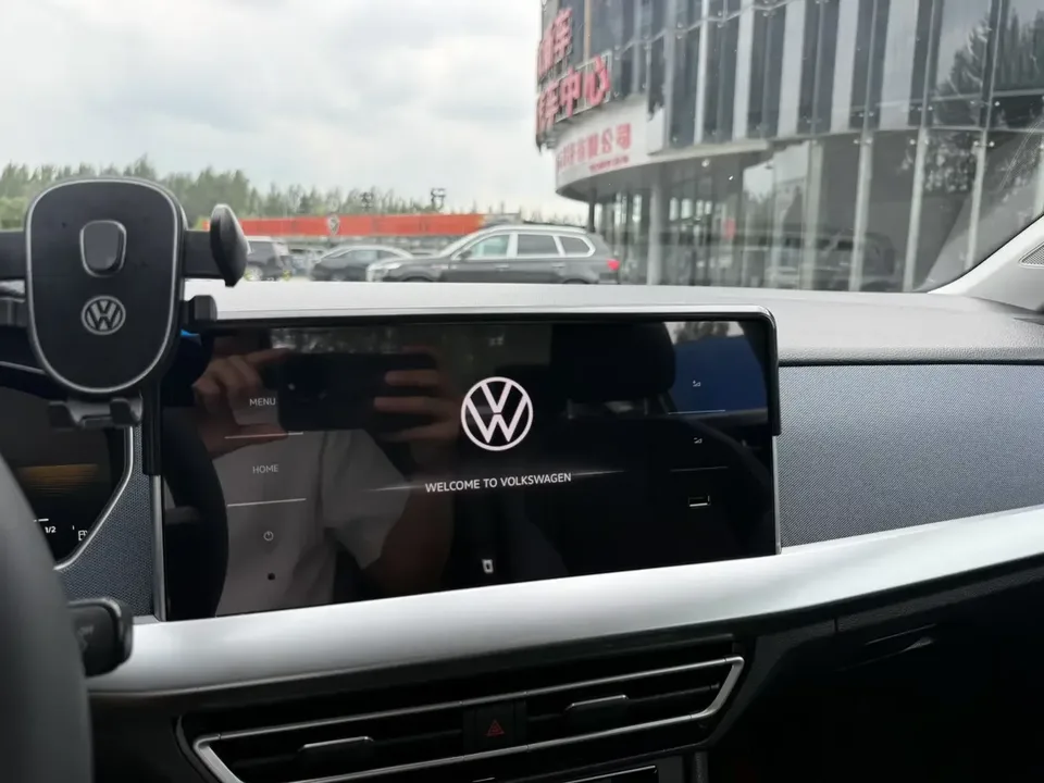 Volkswagen Lavida Lavida 2023 1.5L Automatic 5 Million Edition 2022 — thumbnail 3