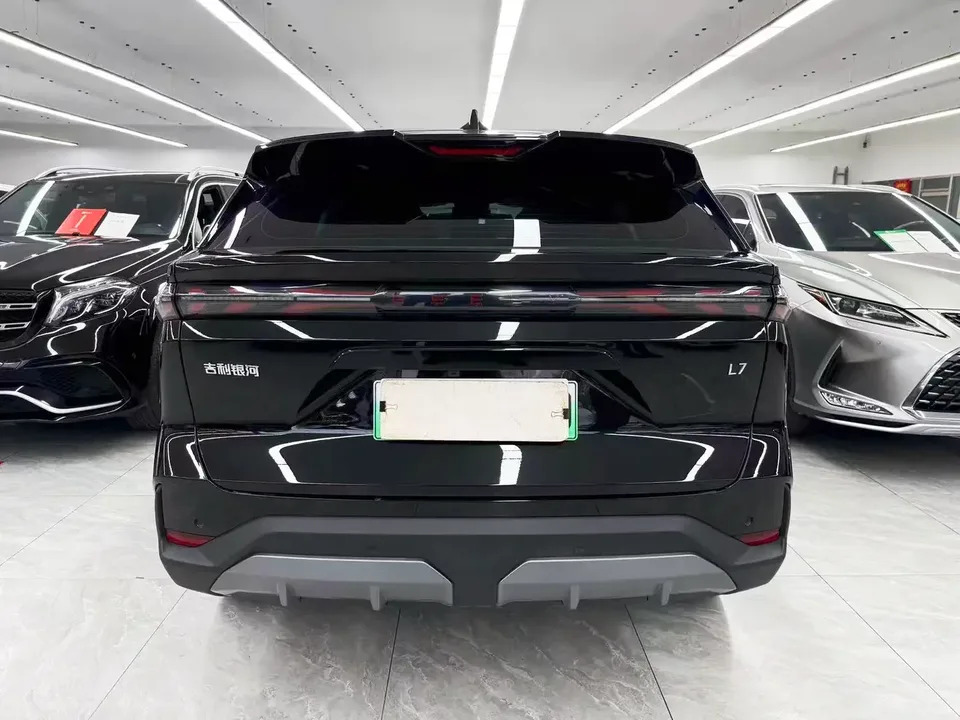 Geely Galaxy L7 Galaxy L7 2024 1.5T DHT 115km PLUS Longteng Edition 2024 — thumbnail 2