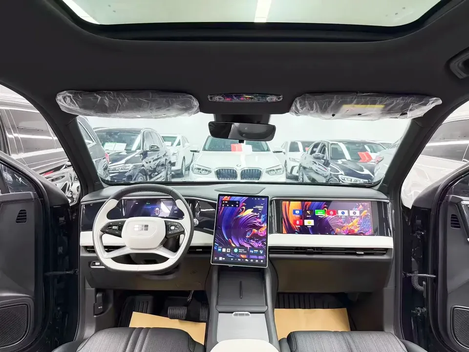 Geely Galaxy L7 Galaxy L7 2024 1.5T DHT 115km PLUS Longteng Edition 2024 — thumbnail 4