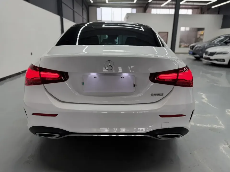 Mercedes-Benz Klasa A Mercedes Benz A Class 2023 A 180 L Sports Sedan 2023 — thumbnail 2