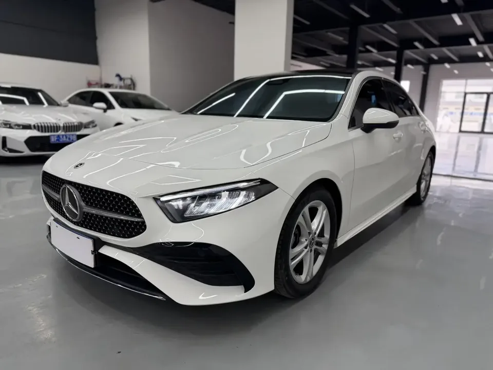 Mercedes-Benz Klasa A Mercedes Benz A Class 2023 A 180 L Sports Sedan 2023 — photo 1, buy with delivery to Moscow