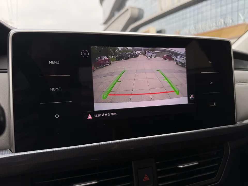 Volkswagen Bora Bora 2023 200TSI DSG Joy Travel PRO Edition 2024 — thumbnail 3