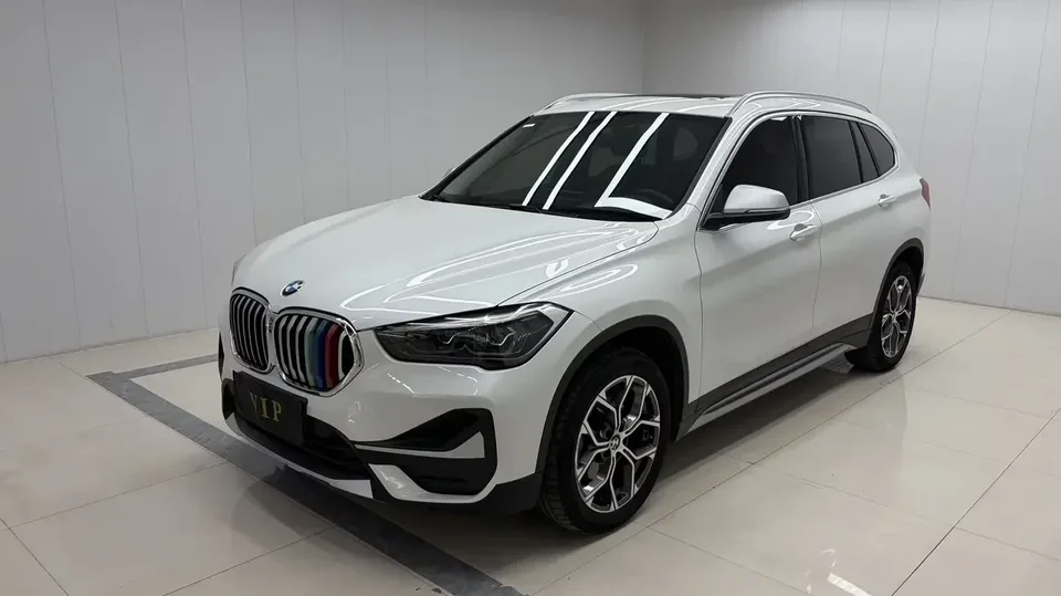 BMW X1 BMW X1 2022 sDrive20Li Fashion 2023 — photo 1, buy with delivery to Moscow