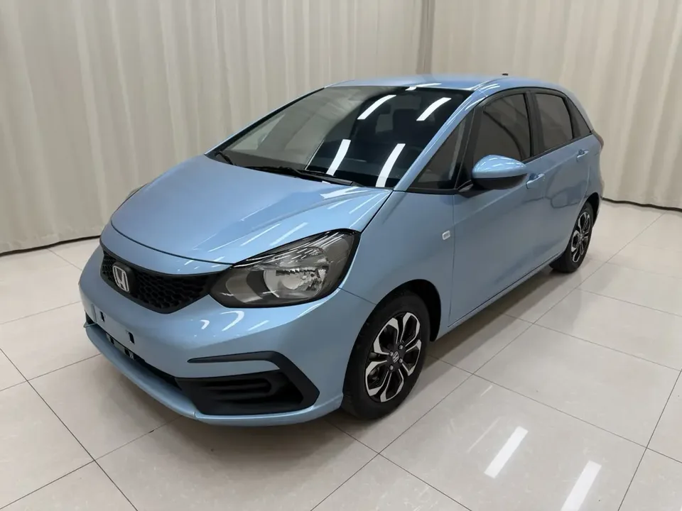 Honda FIT Fit 2021 1.5L CVT Trendy Edition 2022 — photo 1, buy with delivery to Moscow