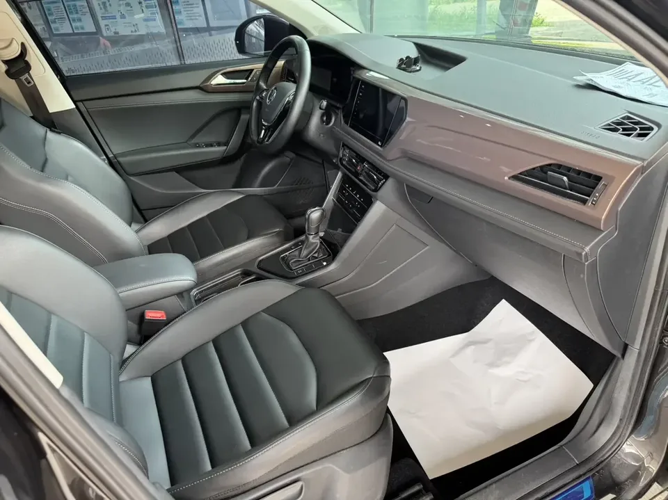 Volkswagen Tharu tuyue 2022 280TSI 2WD Deluxe Edition 2022 — thumbnail 4
