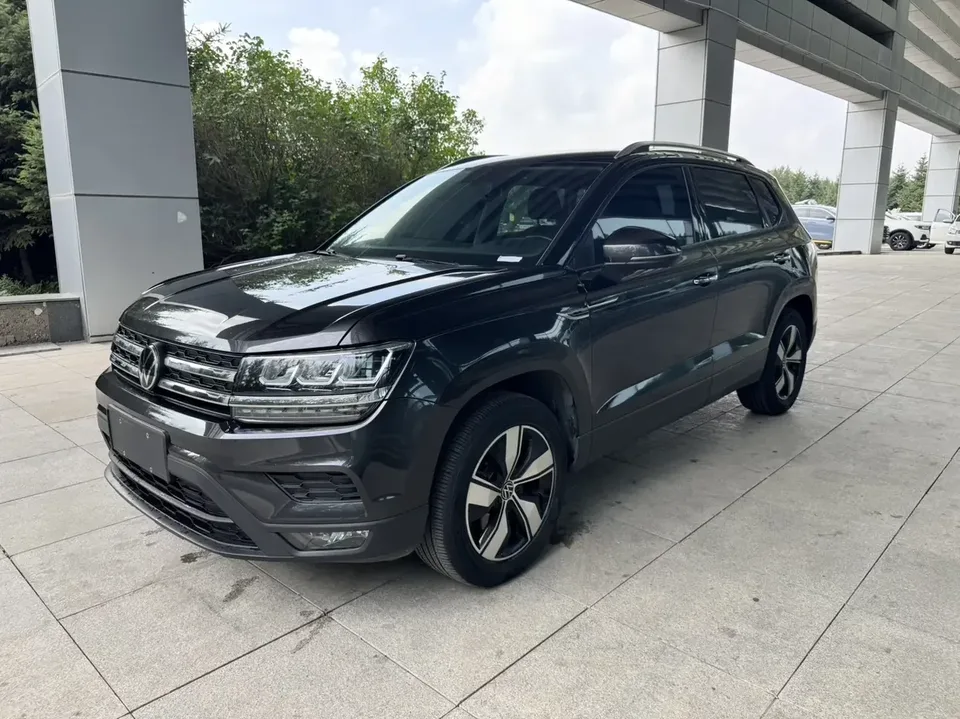 Volkswagen Tharu tuyue 2022 280TSI 2WD Deluxe Edition 2022 — photo 1, buy with delivery to Moscow