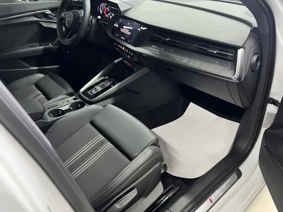 Audi A3 Audi A3 2023 A3L Limousine 35 TFSI facelift: stylish and sporty 2023 — thumbnail 3