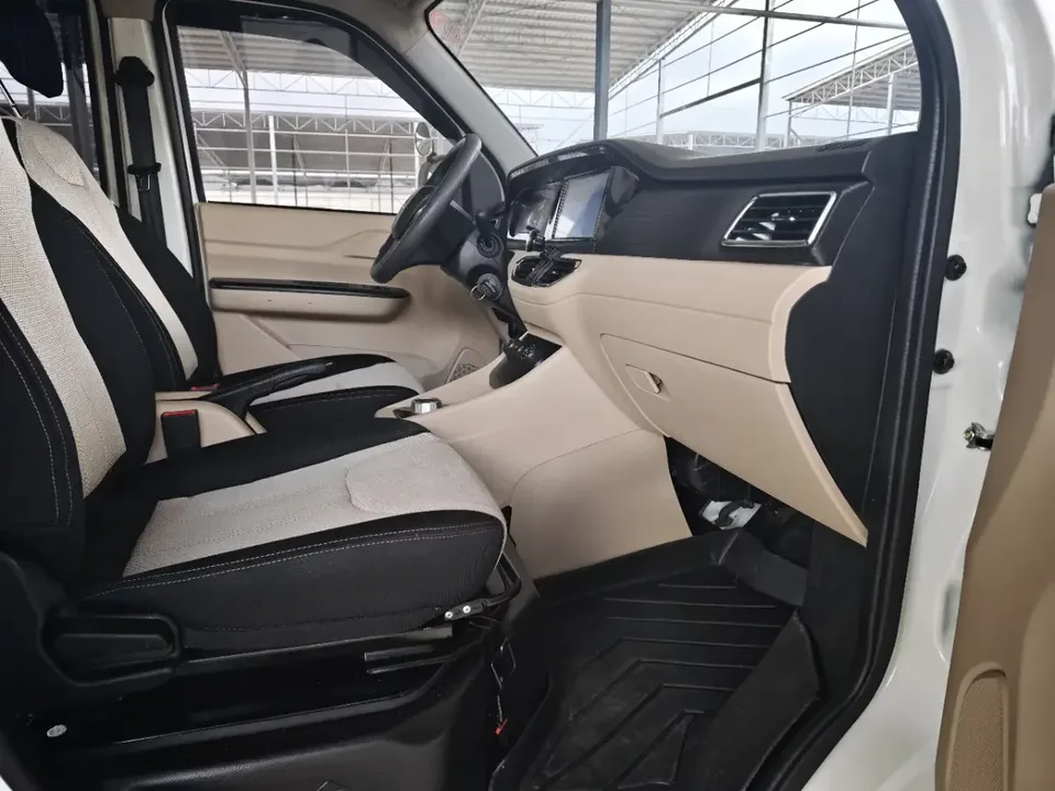 Changan span Crossstar V7 EV Crossstar V7 EV 2024 316km Double-door luxury 6-seater 2025 — thumbnail 3
