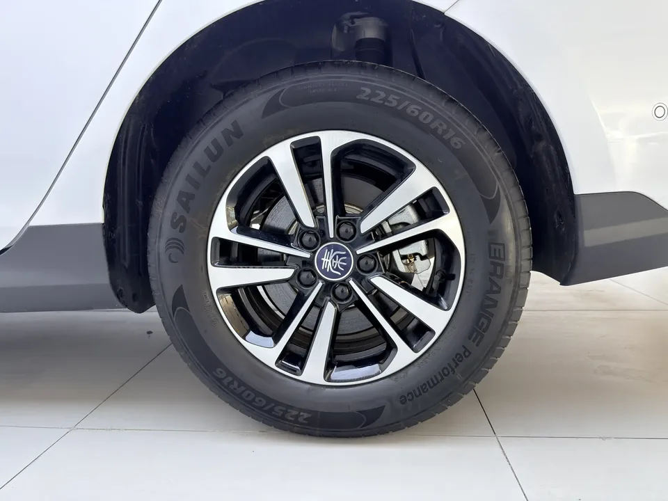 BYD Qin PLUS DM Qin PLUS DM 2025 DM-i 120KM Intelligent Driving Edition 2025 — thumbnail 3