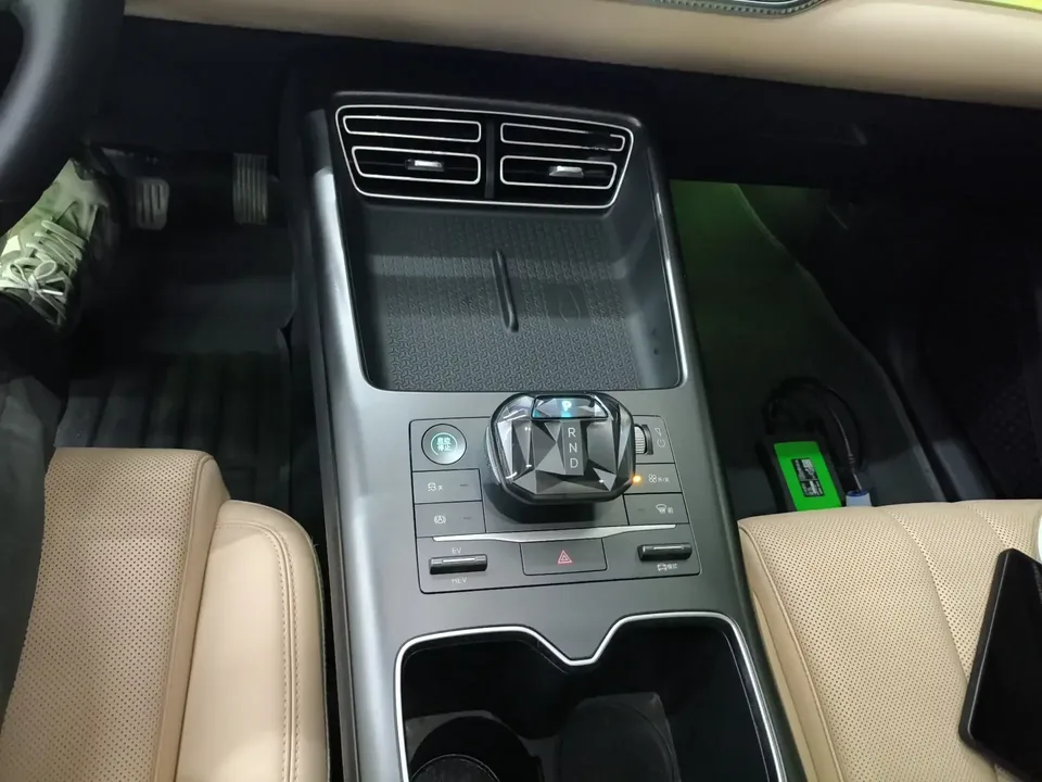 BYD Song Pro DM Song Pro DM 2025 Second generation DM-i 115KM Beyond 2025 — миниатюра 3