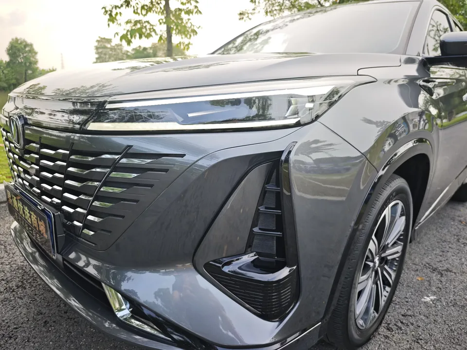 Changan CS75PLUS Changan CS75 PLUS 2023 The third generation 1.5T automatic premium model 2023 — thumbnail 3