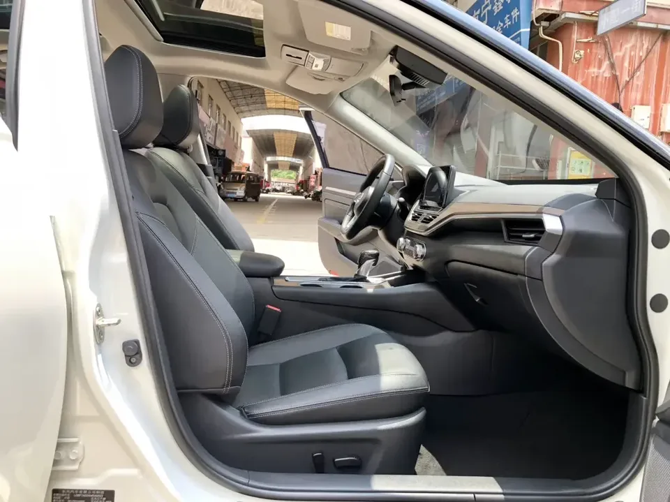 Nissan Altima Sound of nature 2021 2.0L XL Comfort Edition 2022 — thumbnail 5