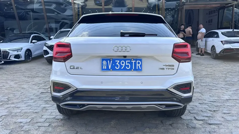 Audi Q2L Audi Q2L 2022 35 TFSI Progressive Elegance 2023 — миниатюра 2