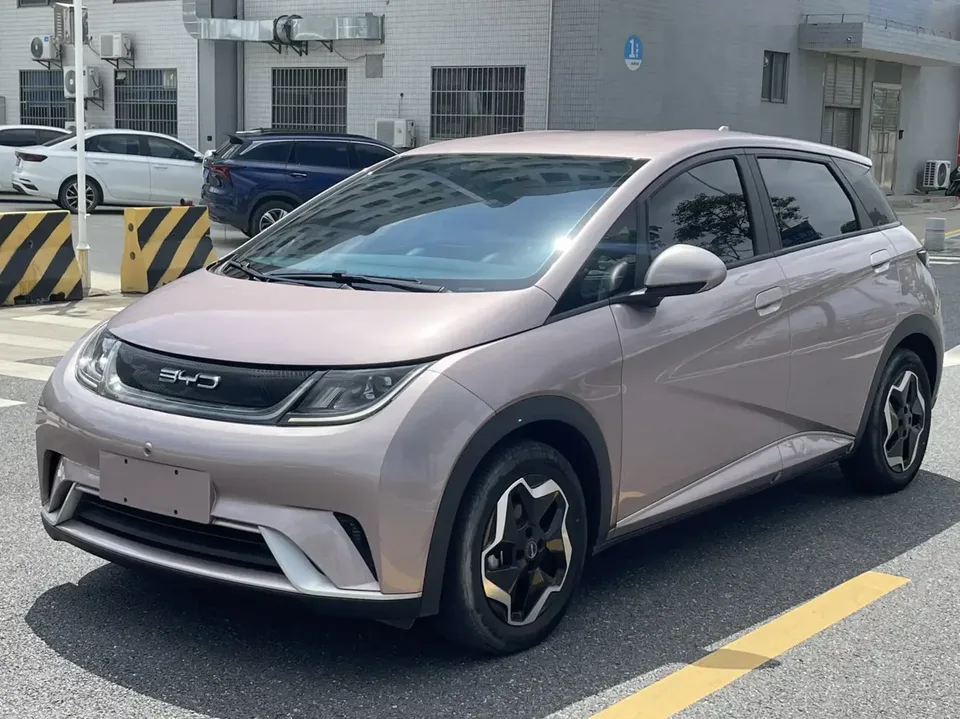 BYD Dolphin dolphin 2021 Fashion version 2022 — photo 1, buy with delivery to Moscow