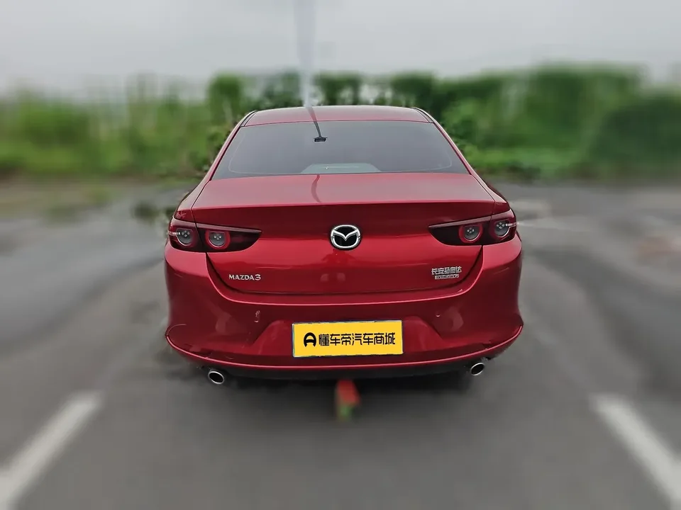 Mazda Axela Mazda3 Angkesela 2023 2.0L Automatic Elegant Edition 2025 — thumbnail 2