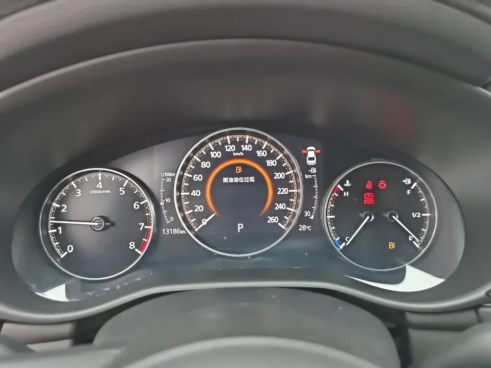 Mazda Axela Mazda3 Angkesela 2023 2.0L Automatic Elegant Edition 2025 — thumbnail 4