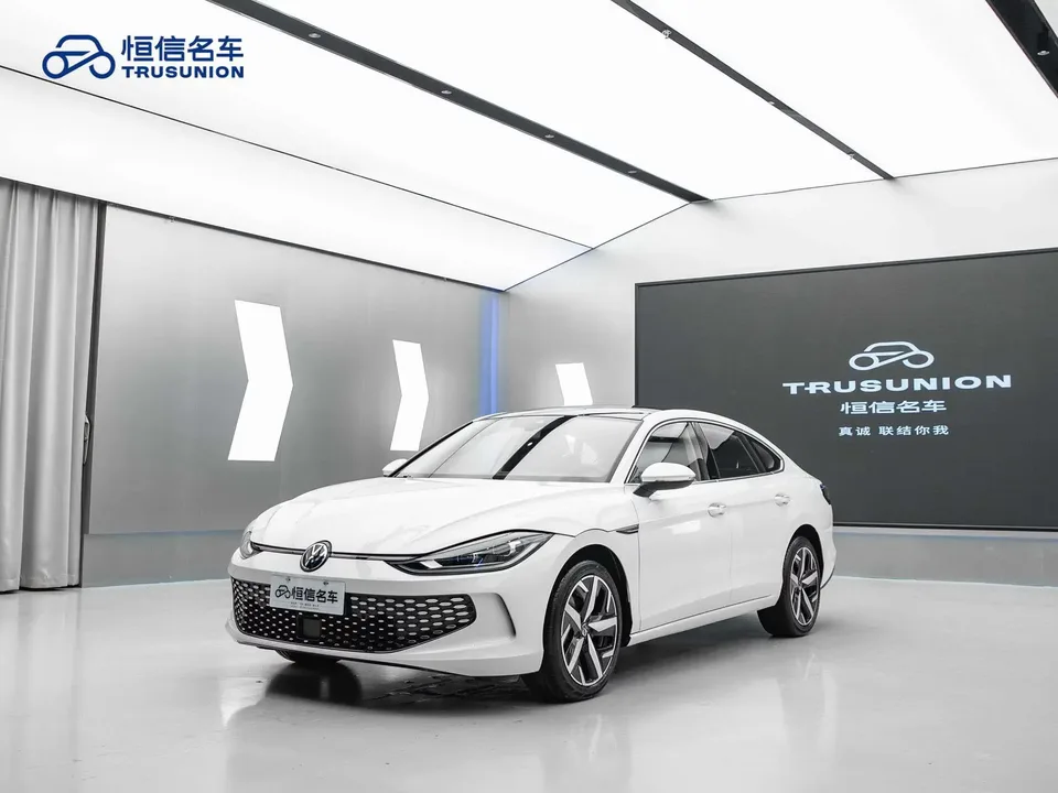 Volkswagen Lamando Lingdu 2024 Lingdu L 280TSI DSG Hot Edition 2024 — photo 1, buy with delivery to Moscow