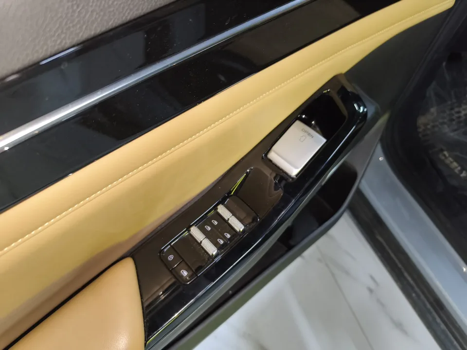 Geely Galaxy L6 Galaxy L6 2023 1.5T DHT 125km PLUS 2024 — thumbnail 5