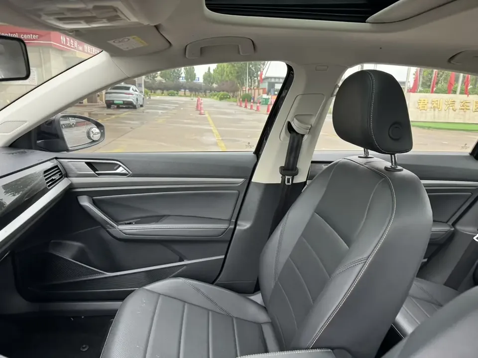Volkswagen Lavida Lavida 2022 1.5L Automatic Comfort Edition 2022 — thumbnail 4
