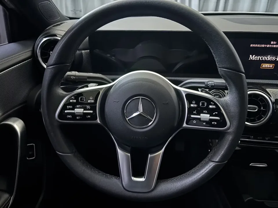 Mercedes-Benz Klasa A Mercedes Benz A Class 2022 A 180 L Sports Sedan 2022 — thumbnail 4
